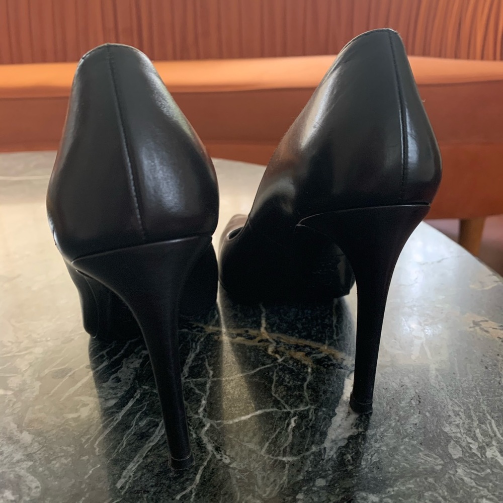 Stuart Weitzman Royal Leather Stiletto Pumps